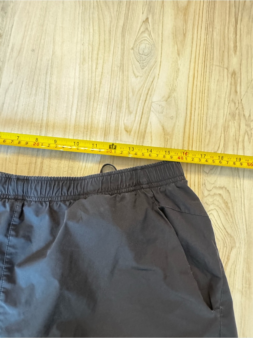 On Cloud Women's Black Athletic Running Shorts - Lightweight Performance - Picture 7 of 8